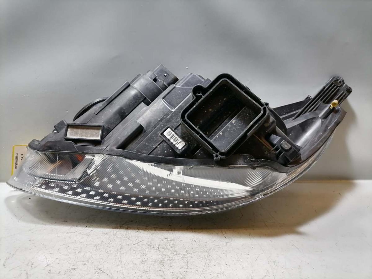 Ford Focus 3 original Scheinwerfer vorn rechts Halogen Facelift Bj.2018